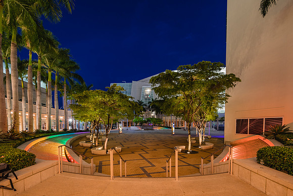 20170614_Arsht_Center_Fountain_73A9075