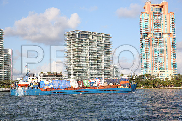 20151212_Container ship_IMG_5002