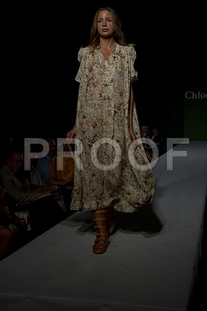 7016_DG_CLOE_FASHION_FISHER_11282011_AL1B2954