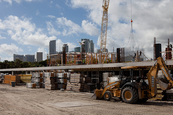 20111101-7007_DG_MAM_Construction_1112011_IMG_6532