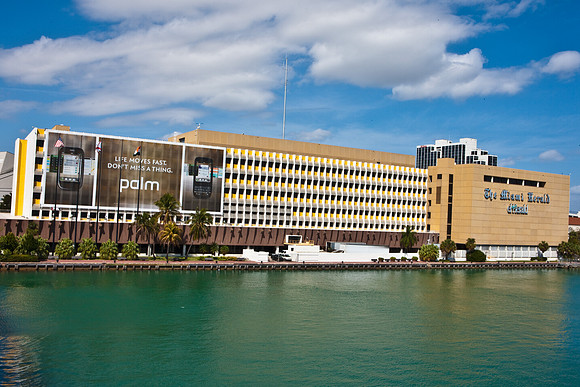 3453_DG_Herlad_Building_Causway_Miami_FL_5L8Y0013
