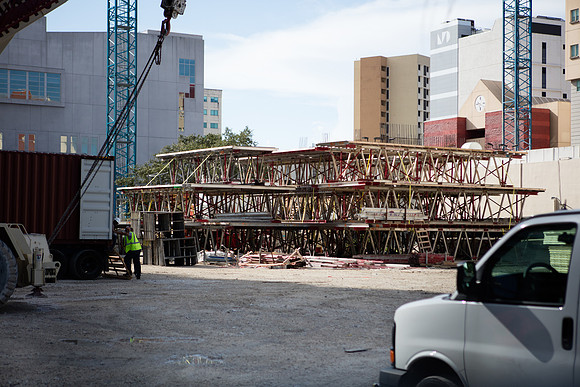 20160928_300_Biscayne_Vice_Moriarty_S5A3749