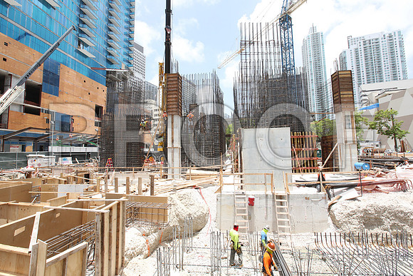 20150701_Related_SLS_Brickell_9C7C0776