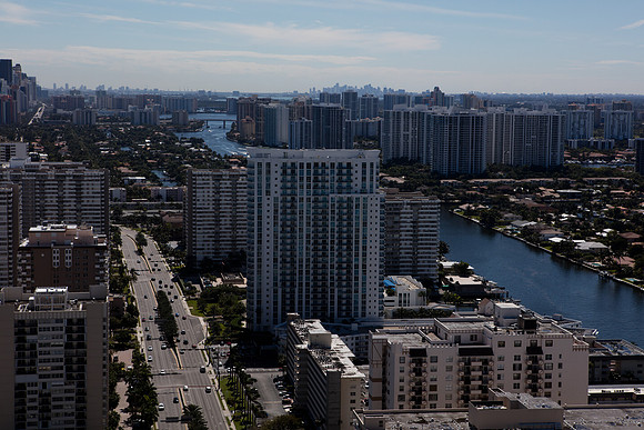 20160217_Hallendale_City_Scape_S5A0855