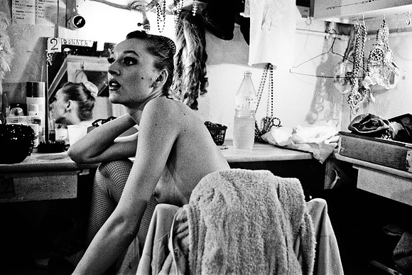 2515_FM_BW_35MM_CW_FEB_1992_021