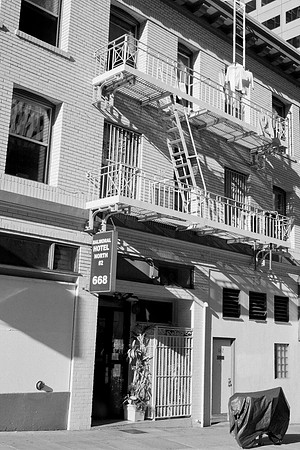 0027_DG_San_Francisco_CA_USA_2009_5L8Y1547