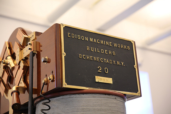 20150225_Wolfsonian_Museum_nick_Table_9C7C0114
