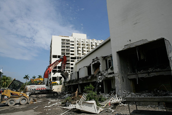 St_Regis_Demolition_20071025_Bal_Harbor_FL-0017-2