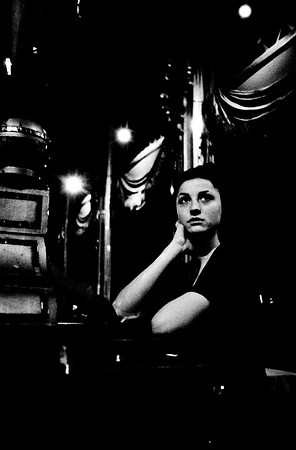 2523_FM_BW_35MM_CW_FOLES_JAN_1991_5