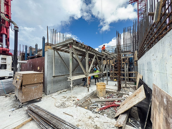 DN_20251008_Waldolf 40 Percent Moriarty_IMG_1965DN_-severe-noise