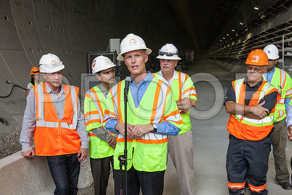 20120614-DG_Govenor_Rick_Scott_Visite_MT_Miami_FL_IMG-7117