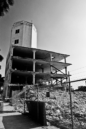 08124_BW_PERFORMING_ARTS_CENTER_01_13