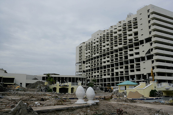 St_Regis_Demolition_20071025_Bal_Harbor_FL-0107-2
