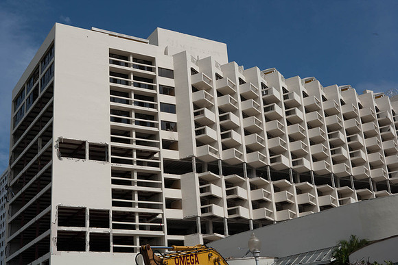 St_Regis_Demolition_20071025_Bal_Harbor_FL-0014