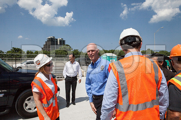 20120614-DG_Govenor_Rick_Scott_Visite_MT_Miami_FL_IMG-6389