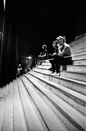 2523_FM_BW_35MM_CW_FOLES_JAN_1991_24