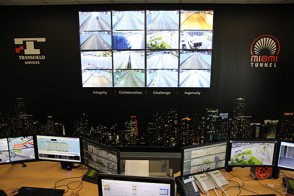 20151006_Port_MiamI_Control_Room_IMG_9139