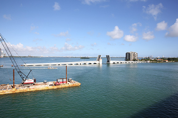 20151216_Meric_park_Shoping_20151216_Venetian_Causeway_Bridge_Project_IMG_5027
