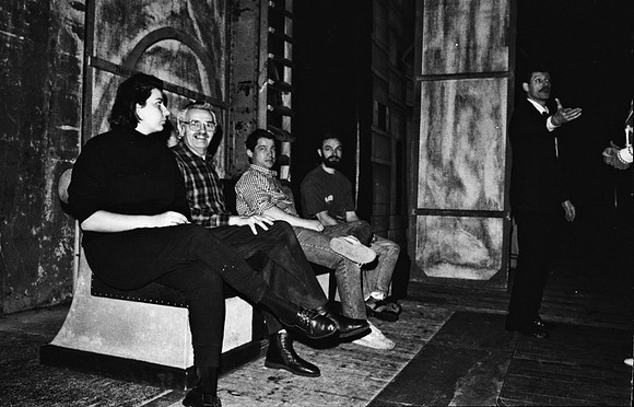 2519_FM_BW_35MM_CW_FOLES_JAN_1992_006