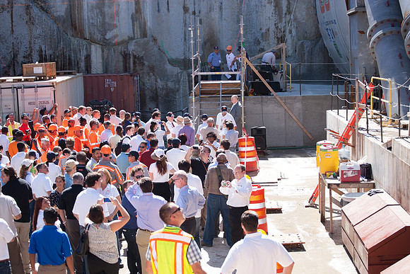 6071_DG_Miami_Tunnel_FL_11042011_VA0M4838