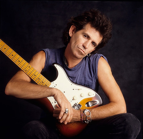 Keith Richards_guitar studio_03_203743