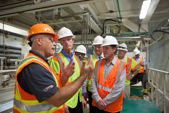 20120614-DG_Govenor_Rick_Scott_Visite_MT_Miami_FL_IMG-6487
