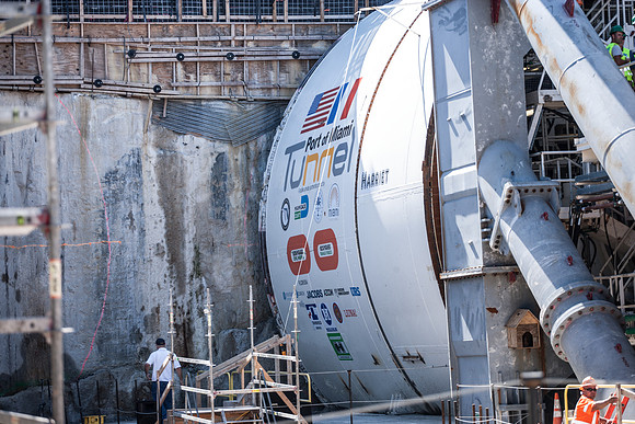 6071_DG_Miami_Tunnel_FL_11042011_VA0M4797