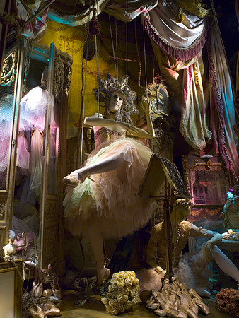 Dancing Marionettes