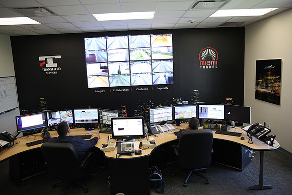 20151006_Port_MiamI_Control_Room_IMG_9162