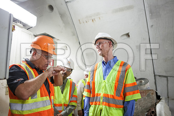 20120614-DG_Govenor_Rick_Scott_Visite_MT_Miami_FL_IMG-6645