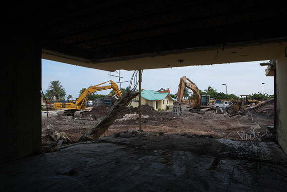 St_Regis_Demolition_20071025_Bal_Harbor_FL-0050