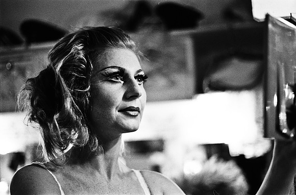 2516_FM_BW_35MM_CW_FOLES_1988_019