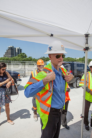20120614-DG_Govenor_Rick_Scott_Visite_MT_Miami_FL_IMG-6414