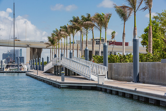 20160718_Island_Garden_Marina_9C7C0092