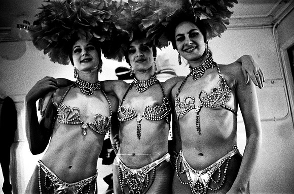 2519_FM_BW_35MM_CW_FOLES_JAN_1992_007