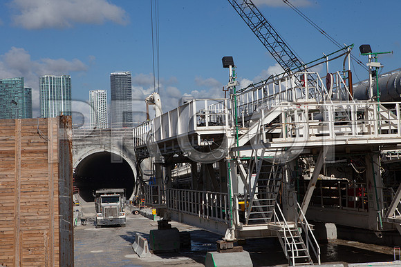 20121010-Miami_Tunnel_Doge_to_Miami_DG_Miami_FL_-0800