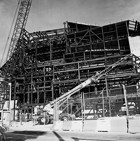 33733_R2_FM_BW_CONSTRUCTION_FL_04_03