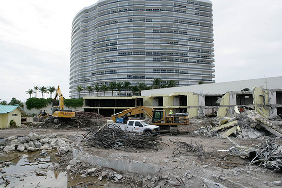 St_Regis_Demolition_20071025_Bal_Harbor_FL-0164-2