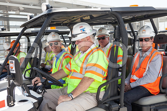 20120614-DG_Govenor_Rick_Scott_Visite_MT_Miami_FL_IMG-6449