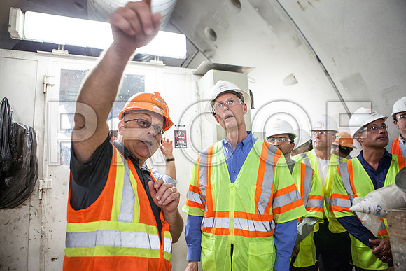 20120614-DG_Govenor_Rick_Scott_Visite_MT_Miami_FL_IMG-6571