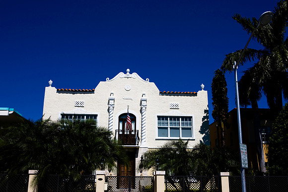 2901_DG_Miami_Beach_Pennsylvania_Ave_FL20090423-5L8Y6398