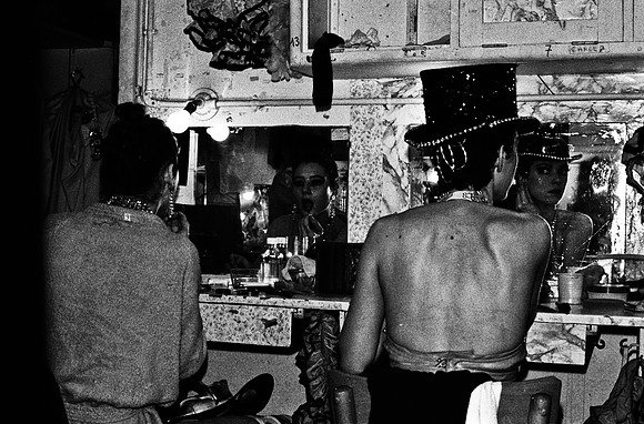 2524_FM_BW_35MM_CW_FOLES_1987_003