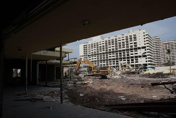 St_Regis_Demolition_20071025_Bal_Harbor_FL-0077