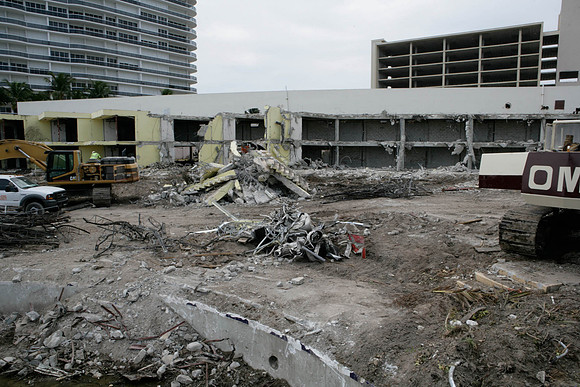 St_Regis_Demolition_20071025_Bal_Harbor_FL-0167-2