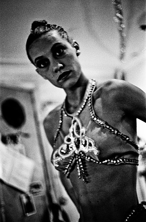 2516_FM_BW_35MM_CW_FOLES_1988_010