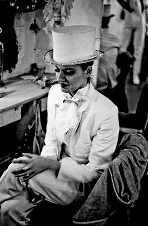 2513_FM_BW_35MM_CW_FOLIS_BEGERE_1992_018
