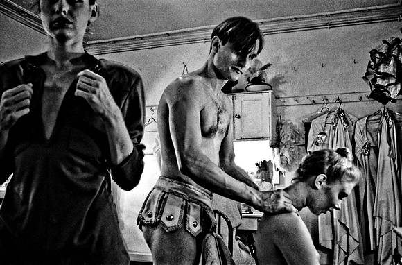 2512_FM_BW_35MM_CW_DEC_1991_36