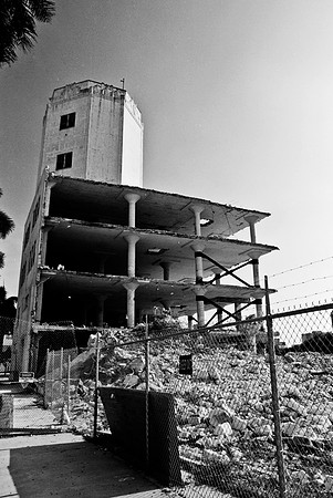08124_BW_PERFORMING_ARTS_CENTER_01_13