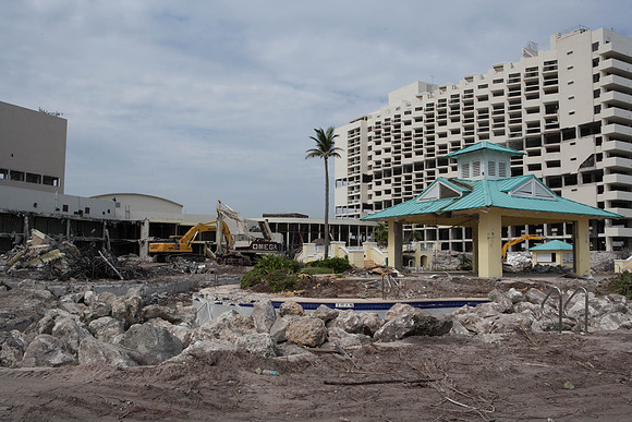 St_Regis_Demolition_20071025_Bal_Harbor_FL-0101