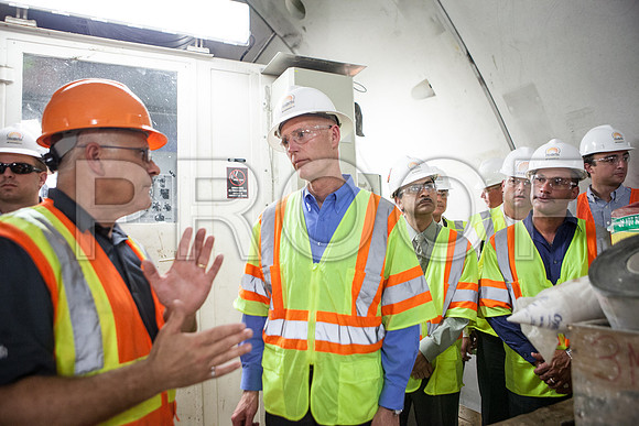 20120614-DG_Govenor_Rick_Scott_Visite_MT_Miami_FL_IMG-6587